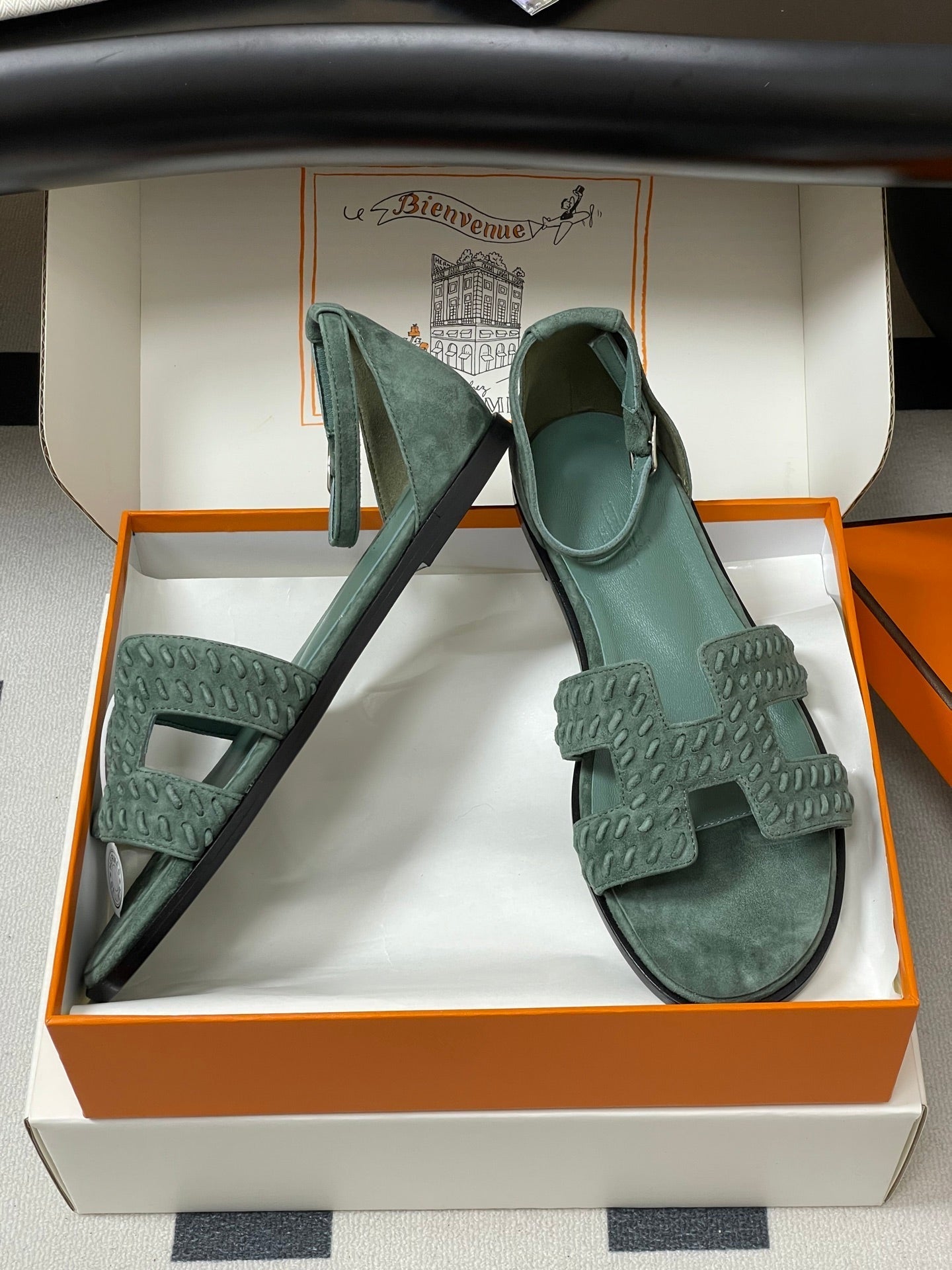 HM 25S SANTORINI SANDAL IN MUTED MINT GREEN SUEDE AND LAMBSKIN