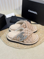 Women's slippers with two crossed straps sheepskins beige cream