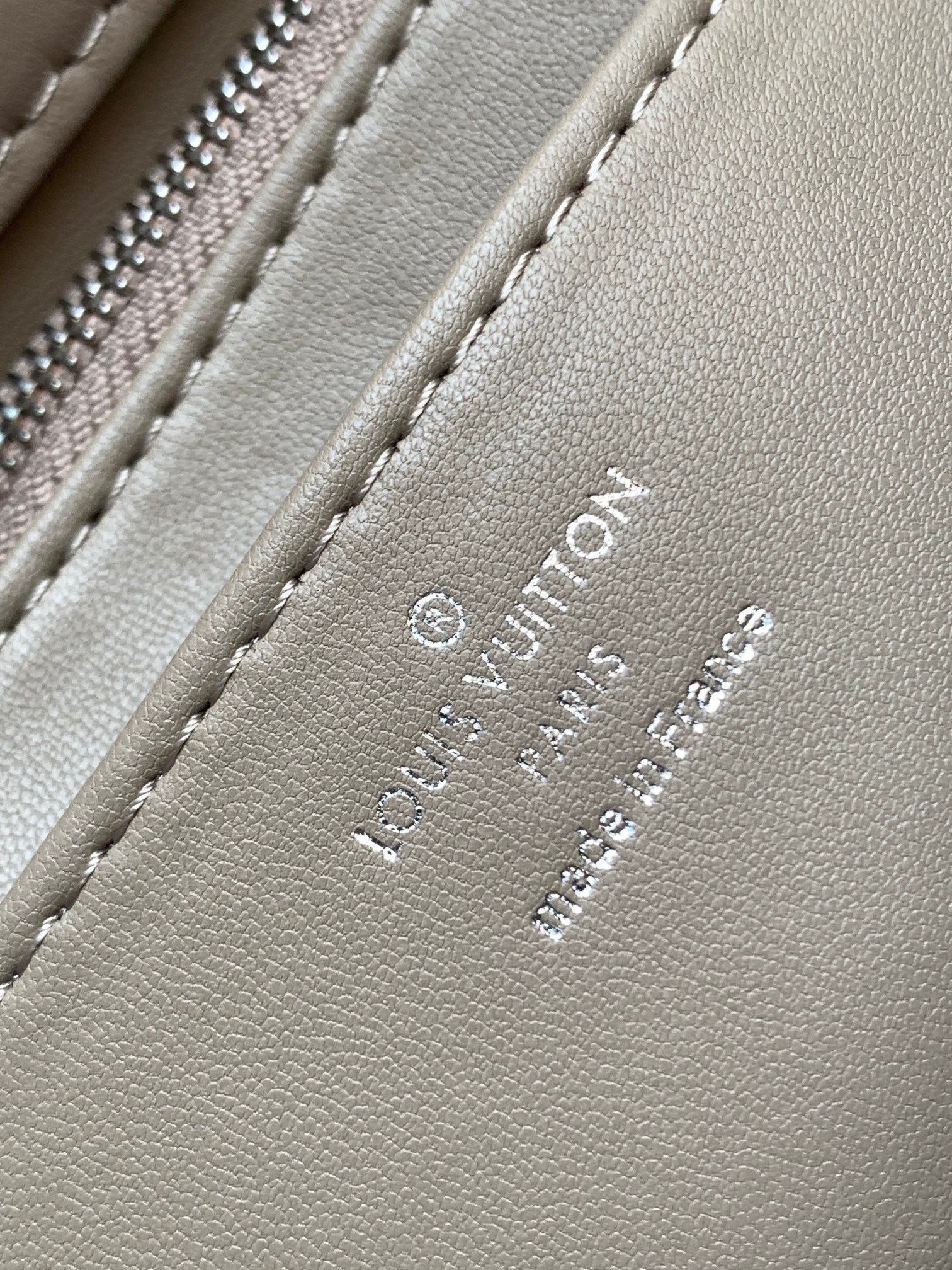 LV GO-14 MM 23cm Taupe Gray Lambskin Metal HW