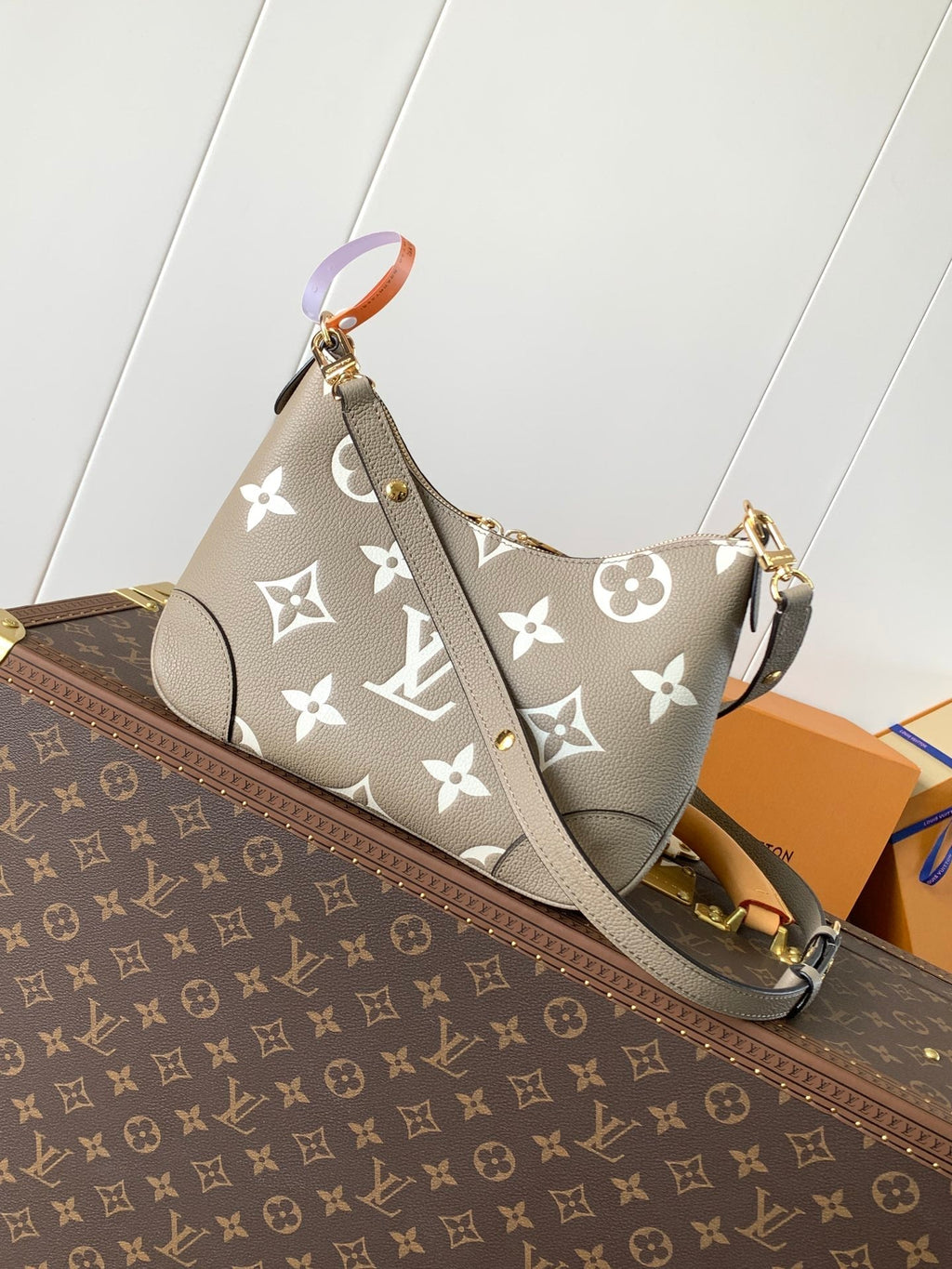 LV Boulogne PM 29cm Gray Cream Embossed Cowhide GHW