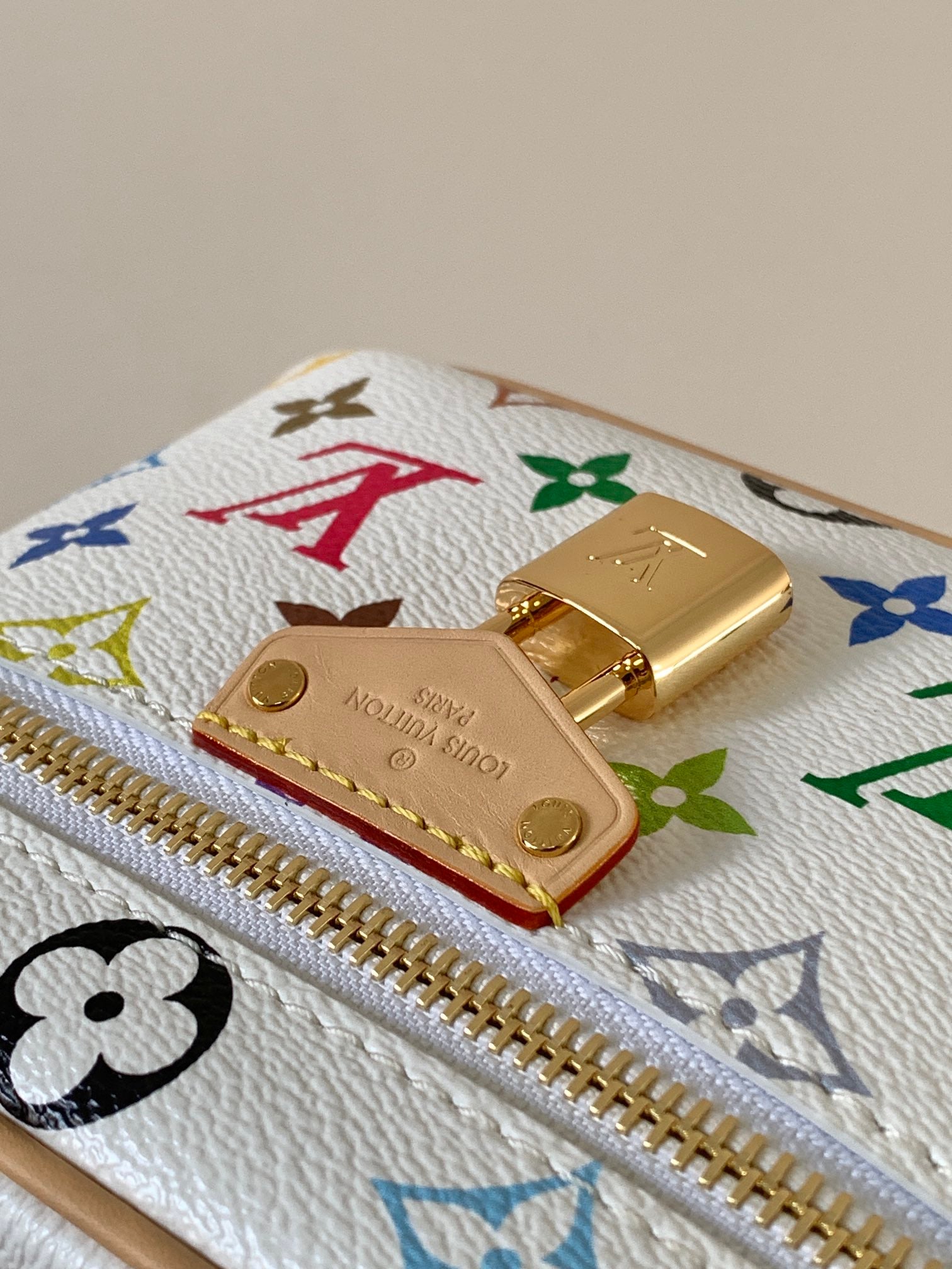 LV Vanity Chain Pouch 19cm White Beige Monogram Canvas Cowhide