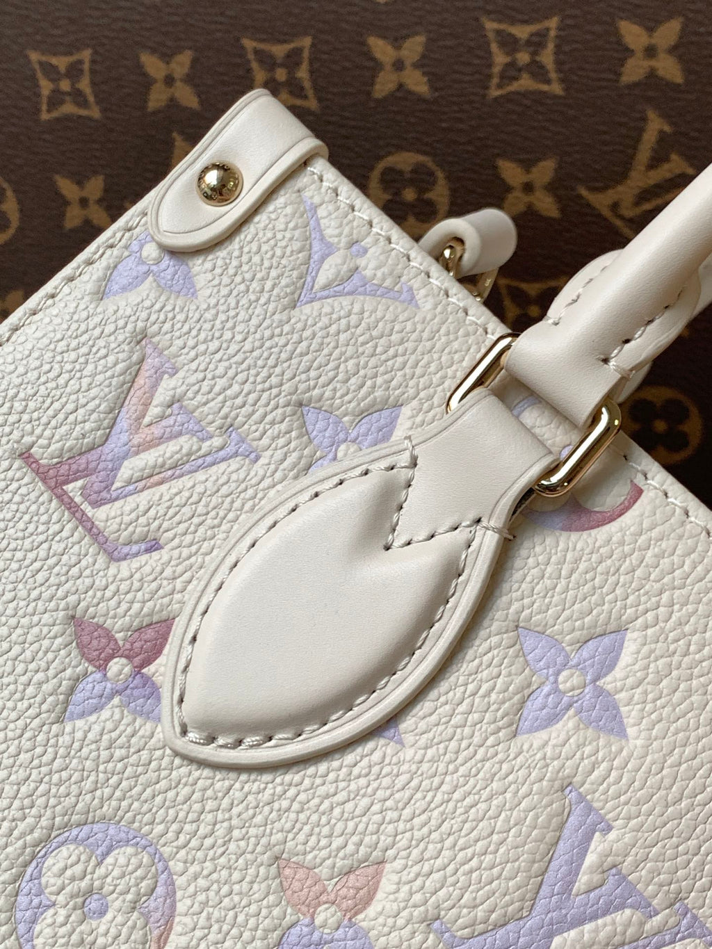 LV OnTheGo PM Dream Monogram Embossed Cowhide-Light GHW