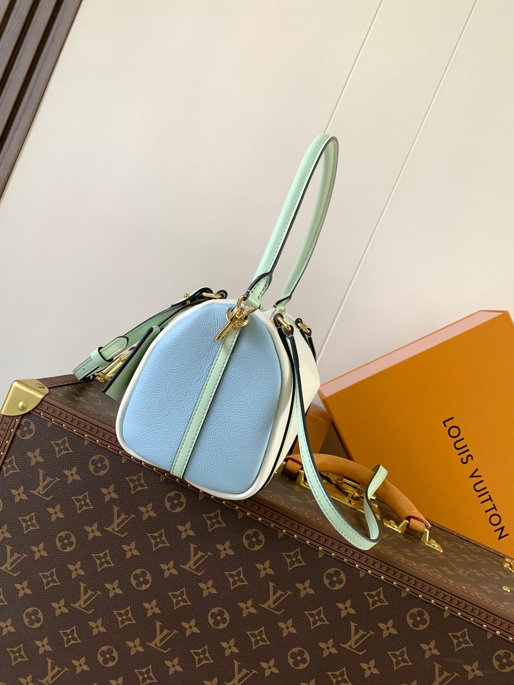 LV M26905 Express PM Handbag 26cm Sea Mist Cowhide GHW