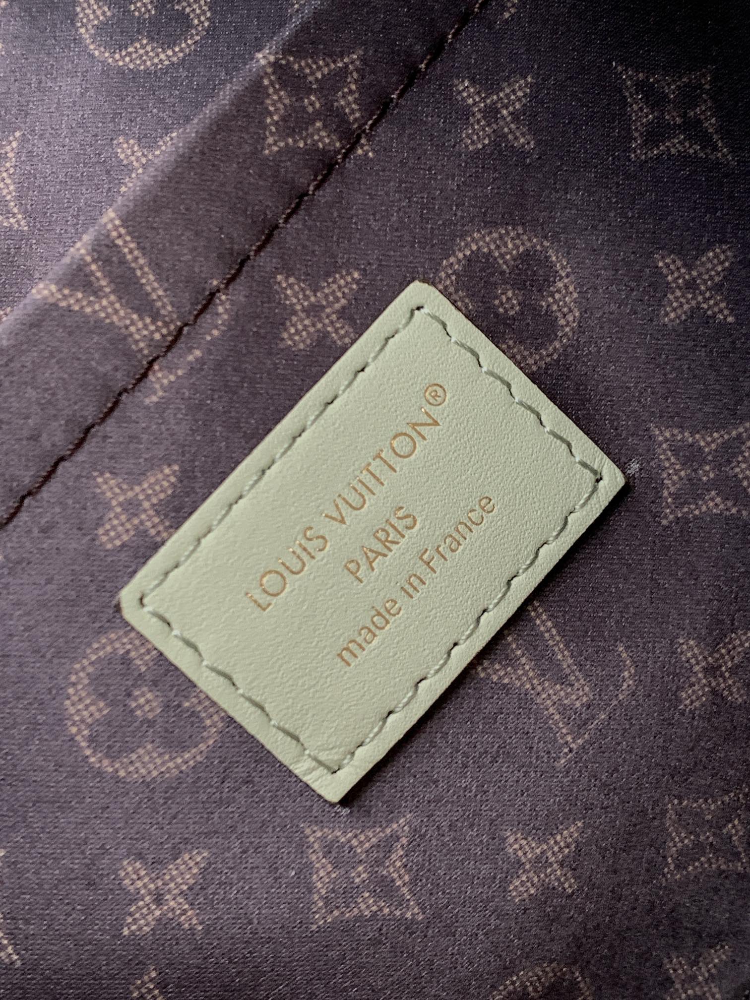 LV M26905 Express PM Handbag 26cm Sea Mist Cowhide GHW