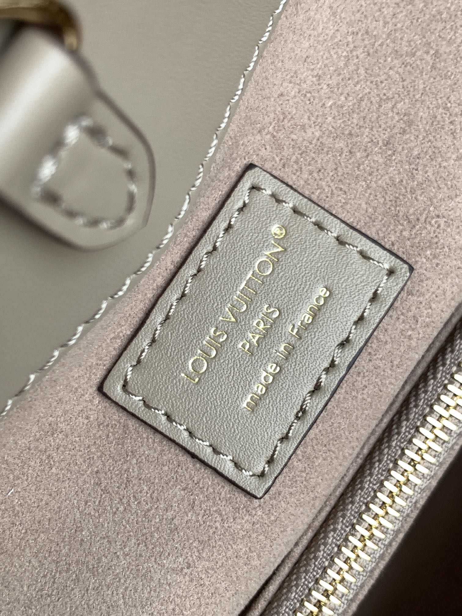 LV City Avenue PM 30cm Apricot Monogram Embossed Shadow Cowhide
