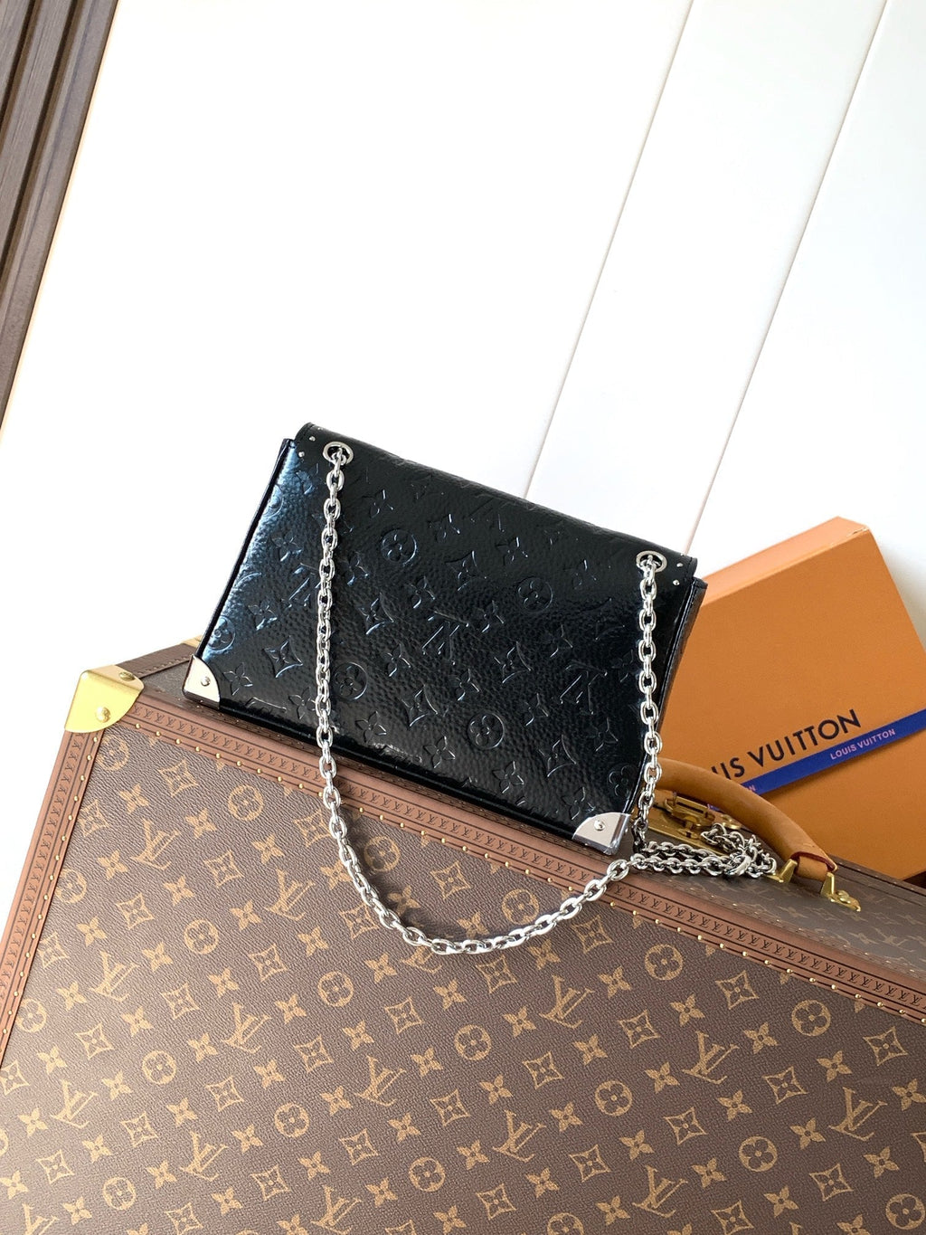 LV M28137 Trunkie Black Calfskin