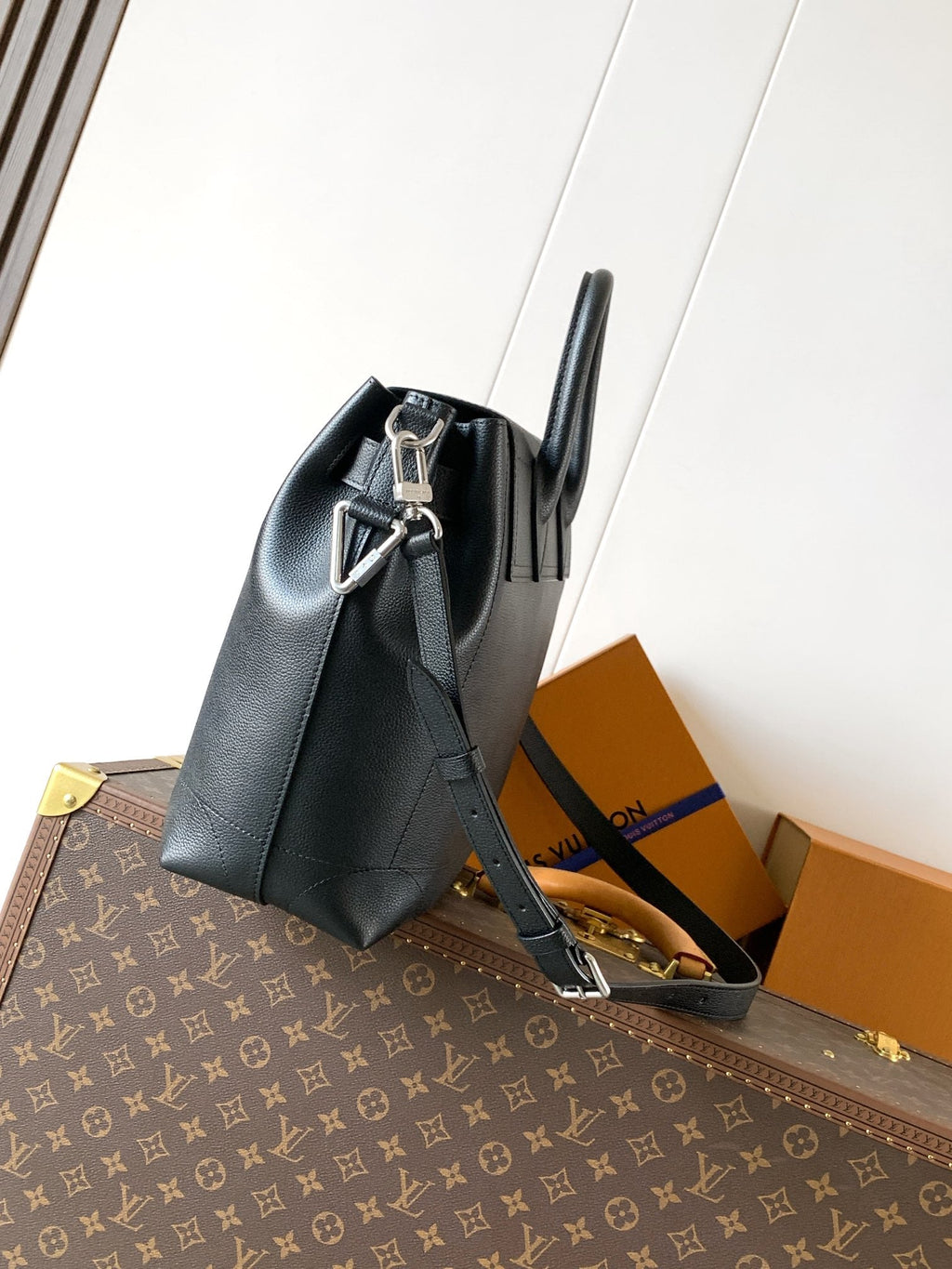 LV Steamer 30 Black Suede Leather