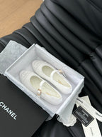 MARY JANE SHOES IN WHITE LAMBSKIN