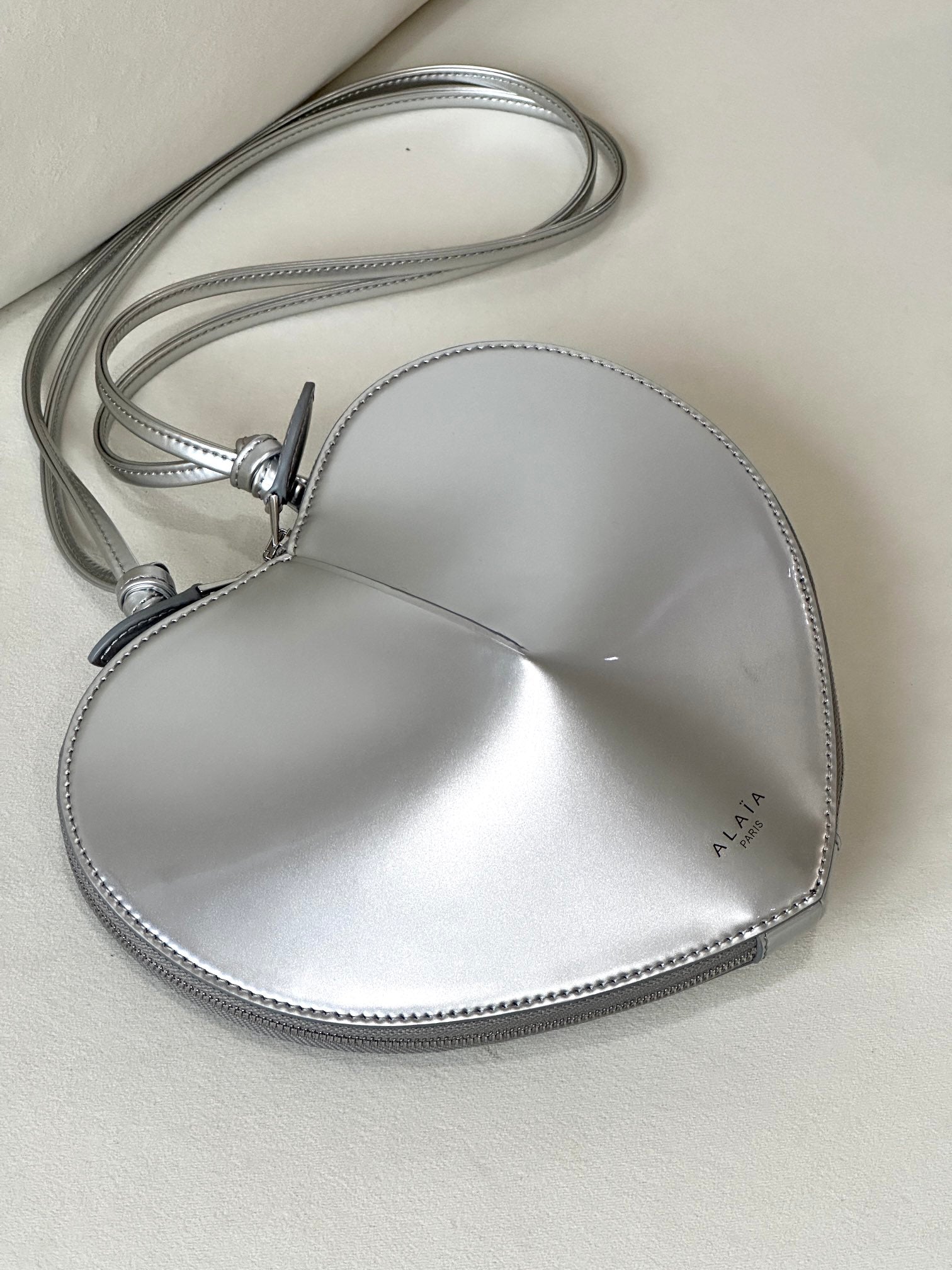 LE COEUR BAG 21 IN SILVER SHINY CALFSKIN