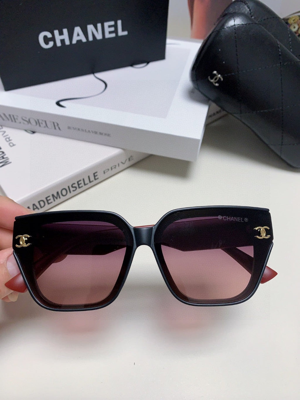 SQUARE SUNGLASSES 632894 IN RED ACETATE