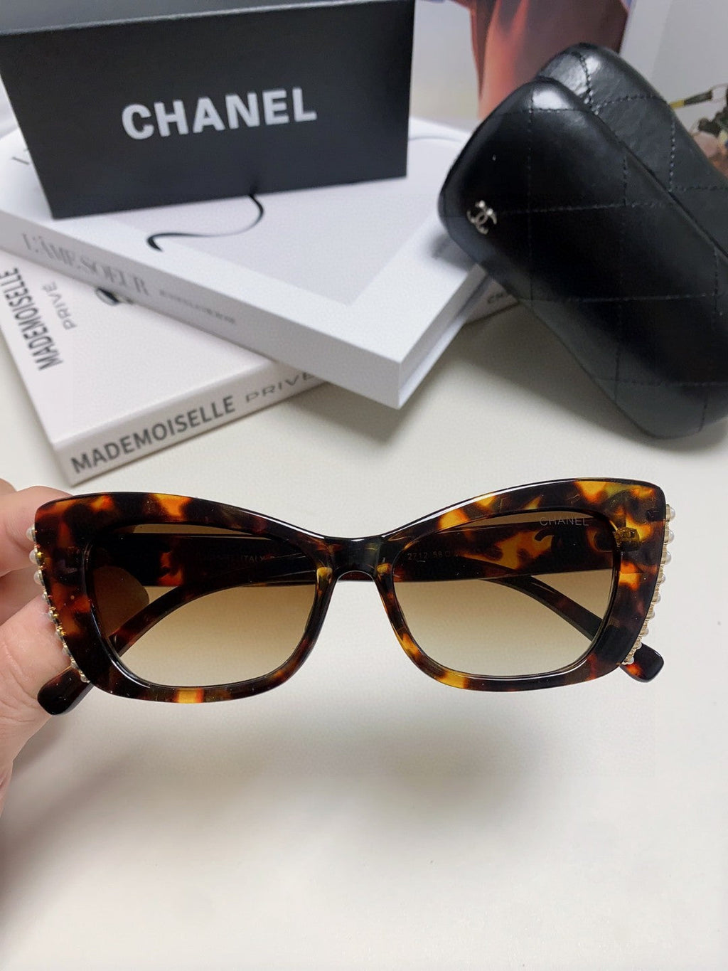 CAT EYE SUNGLASSES 632699 IN HAVANA ACETATE EMBOSSED PEARL