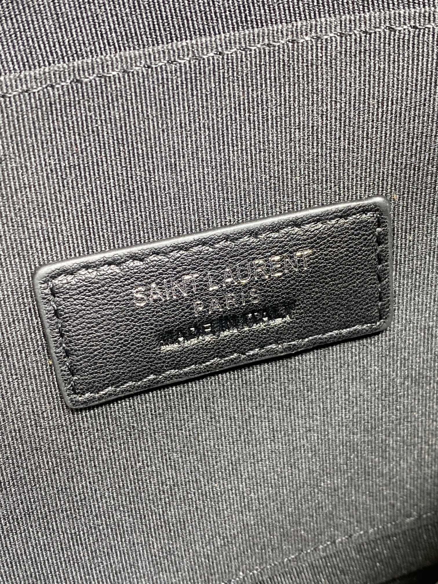 YSL Black Hardware Logo Zipper Clutch 23cm Black Caviar Cowhide