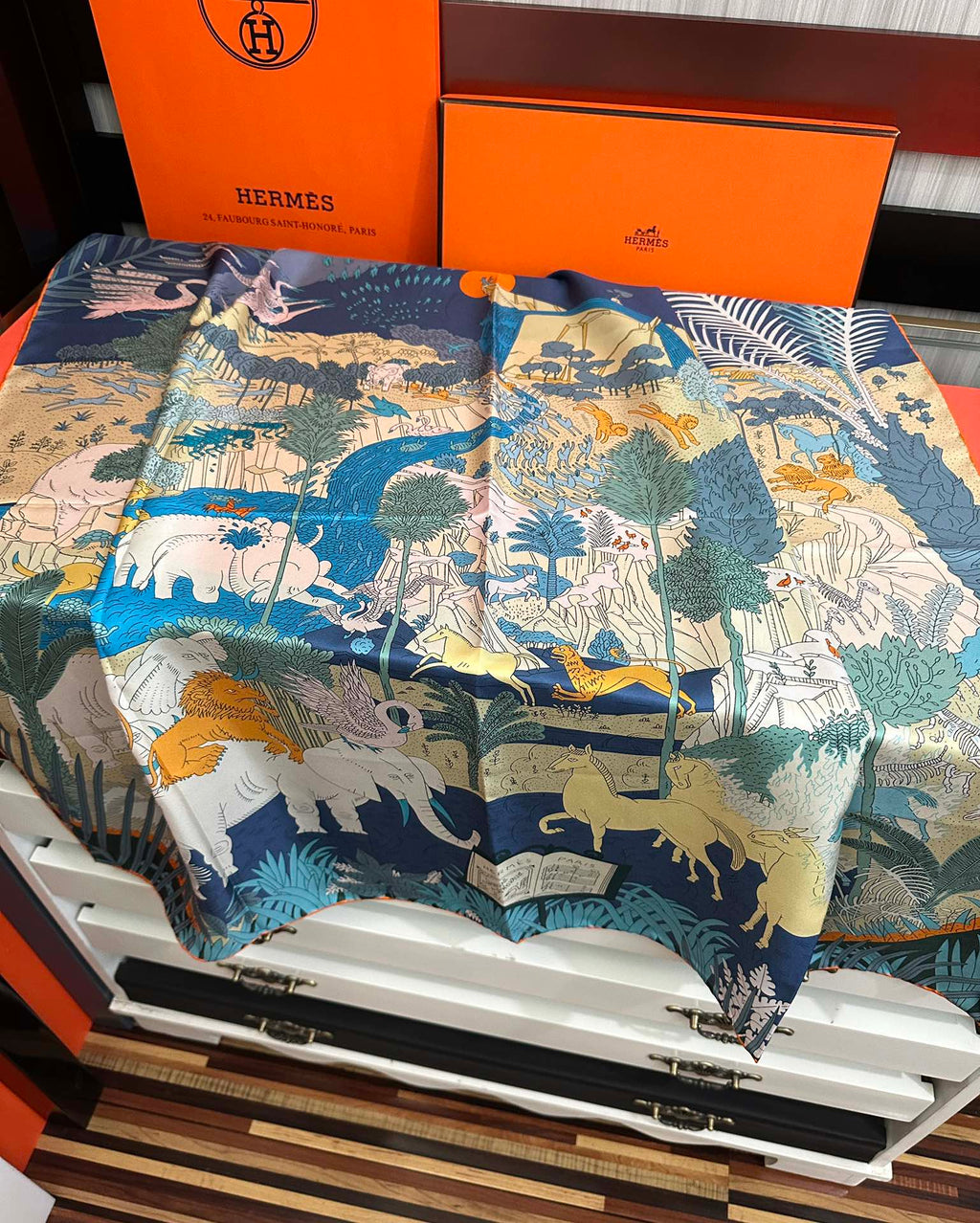 HERMES 25S SCARF 90 IN SILK 727407