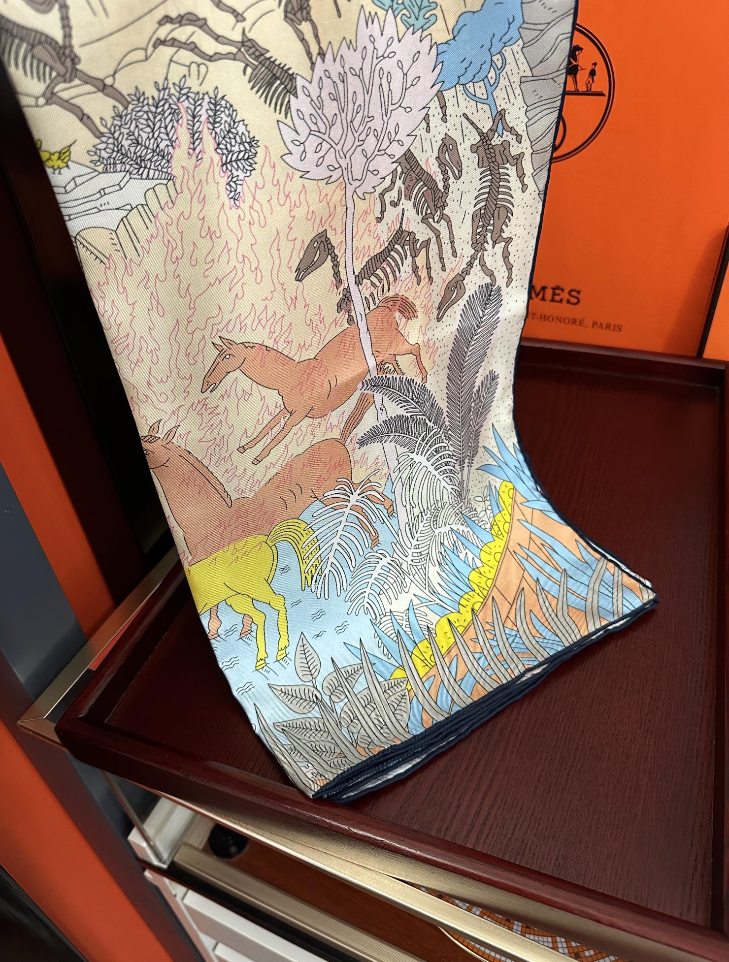 HERMES 25S SCARF 90 IN SILK 727408