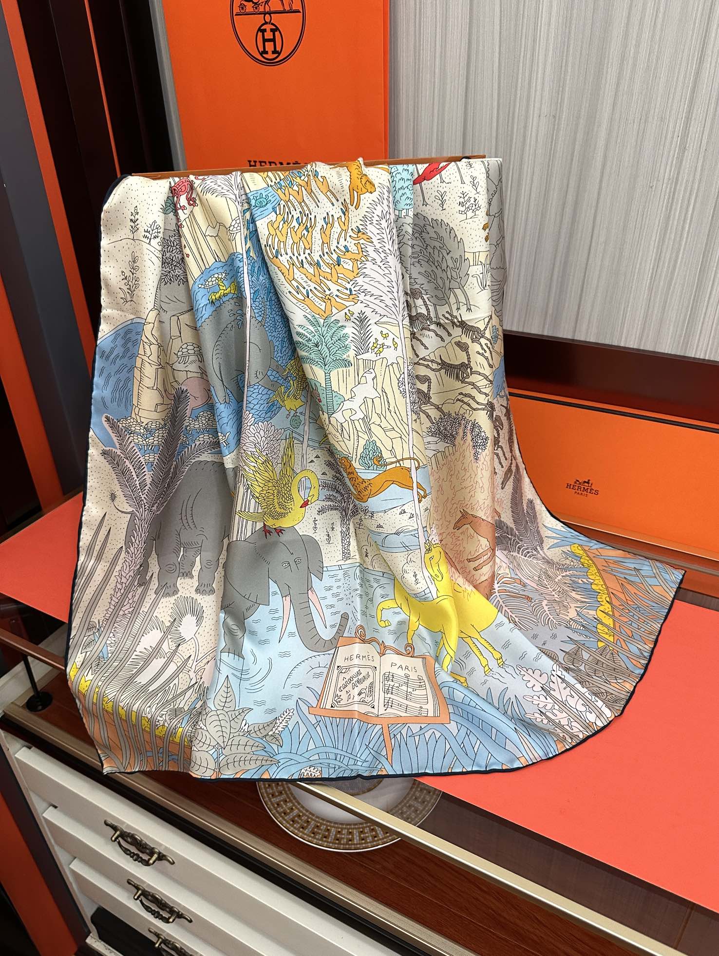 HERMES 25S SCARF 90 IN SILK 727408