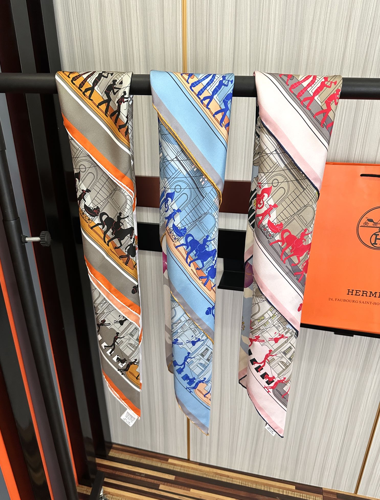 HERMES 25S SCARF 90 IN SILK 730546