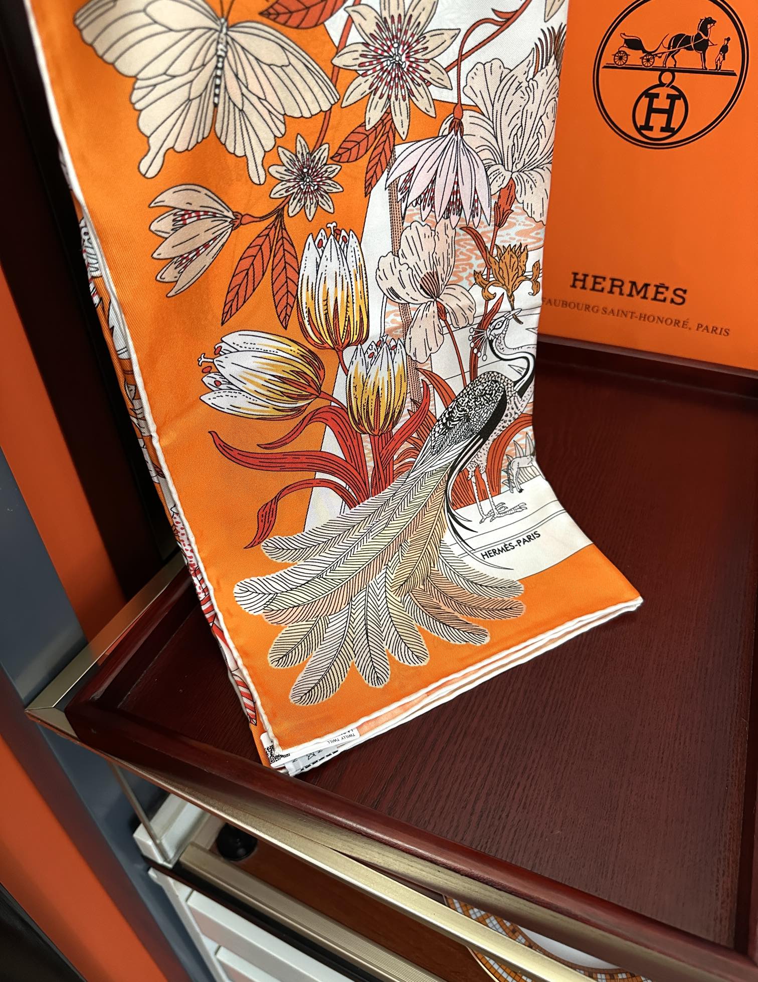 HERMES 25S SCARF 90 IN SILK 735740