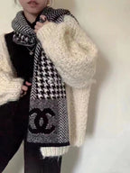 CHANEL 25S SCARF 190 CM IN CASHMERE 943827