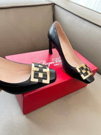 TROMPETTE BALLERINAS PUMPS IN BLACK SHINY CALFSKIN GOLD BUCKLE