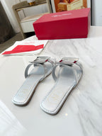 VIV' BY THE SEA MULES IN SILVER CALFSKIN SILVER BUCKLE