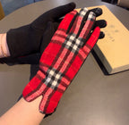 GLOVES IN CHERRY RED AND BLACK WOOL 448245