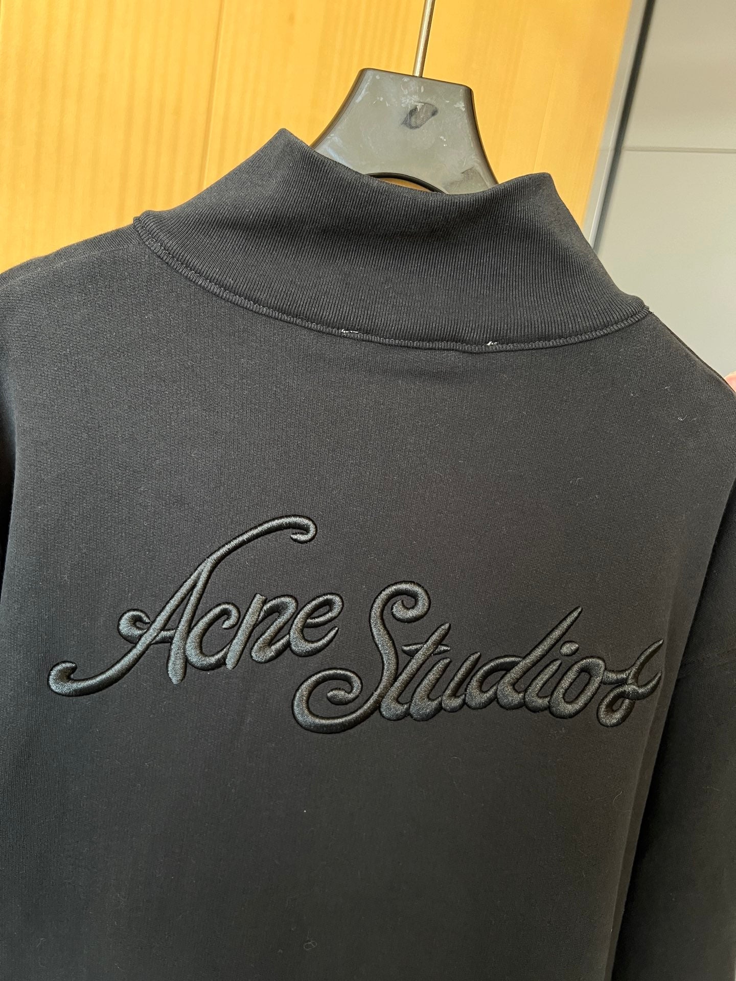 DIOR 25S EMBROIDERED SWEATSHIRT STYLE 223