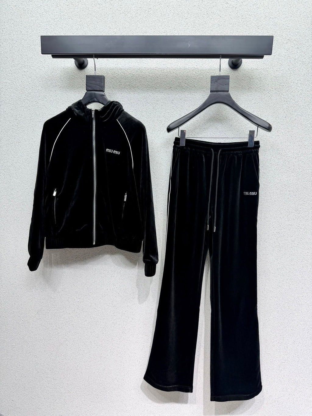 MIUMIU VELVET SET STYLE 729