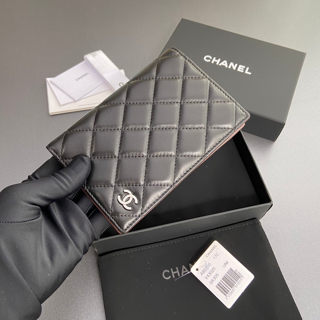 CC Passport Holder Black Sheepskin Sliver Steel 193339