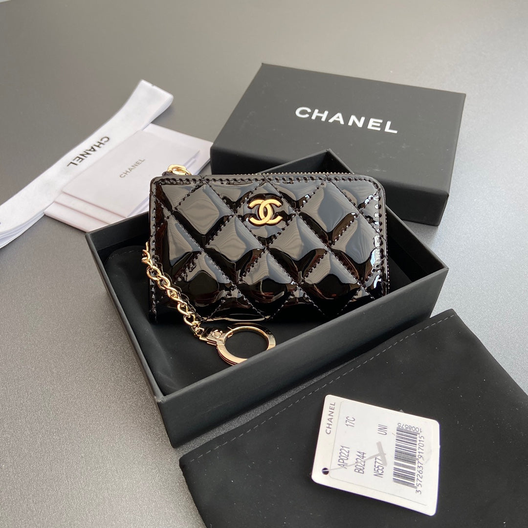 CC Hook & Chain Zipper Card Holder Black Patent GHW 234741
