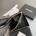 CC Hook & Chain Zipper Card Holder Black Patent GHW 234741