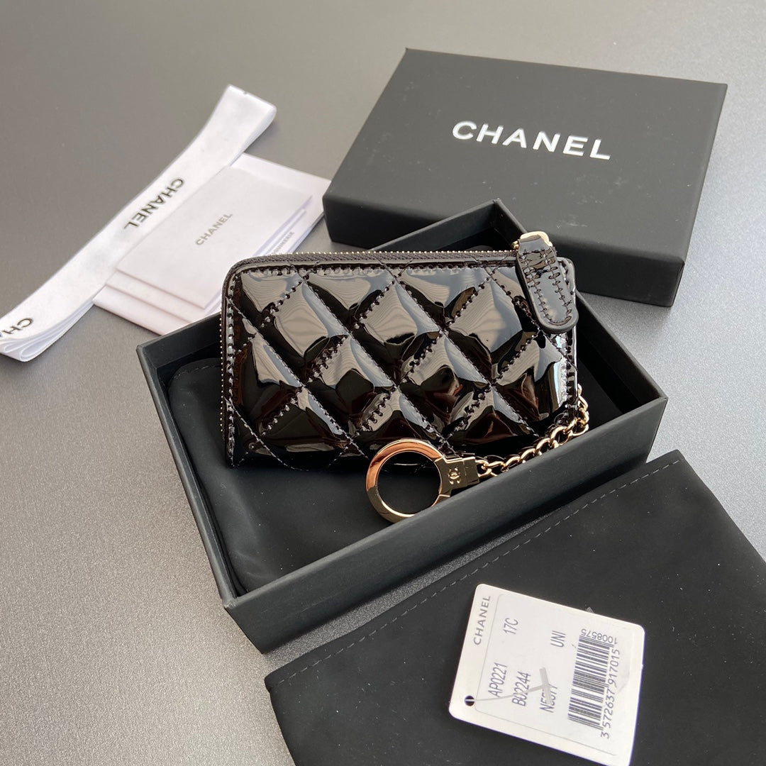 CC Hook & Chain Zipper Card Holder Black Patent GHW 234741
