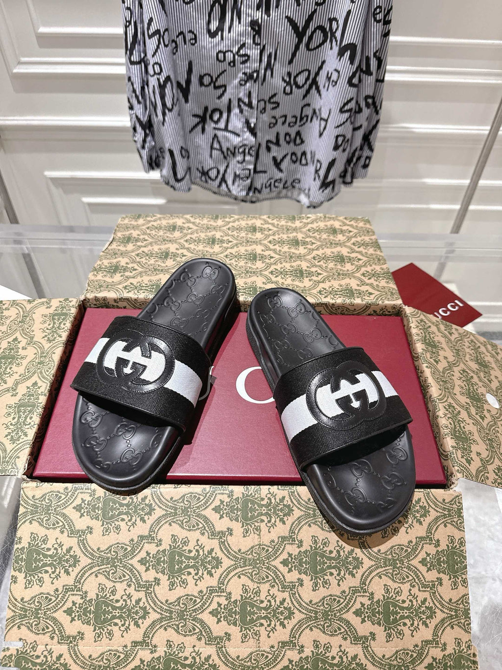SANDALS 25S IN BLACK AND WHITE MIX RED LAMBSKIN EMBOSSED LOGO STYLE 3