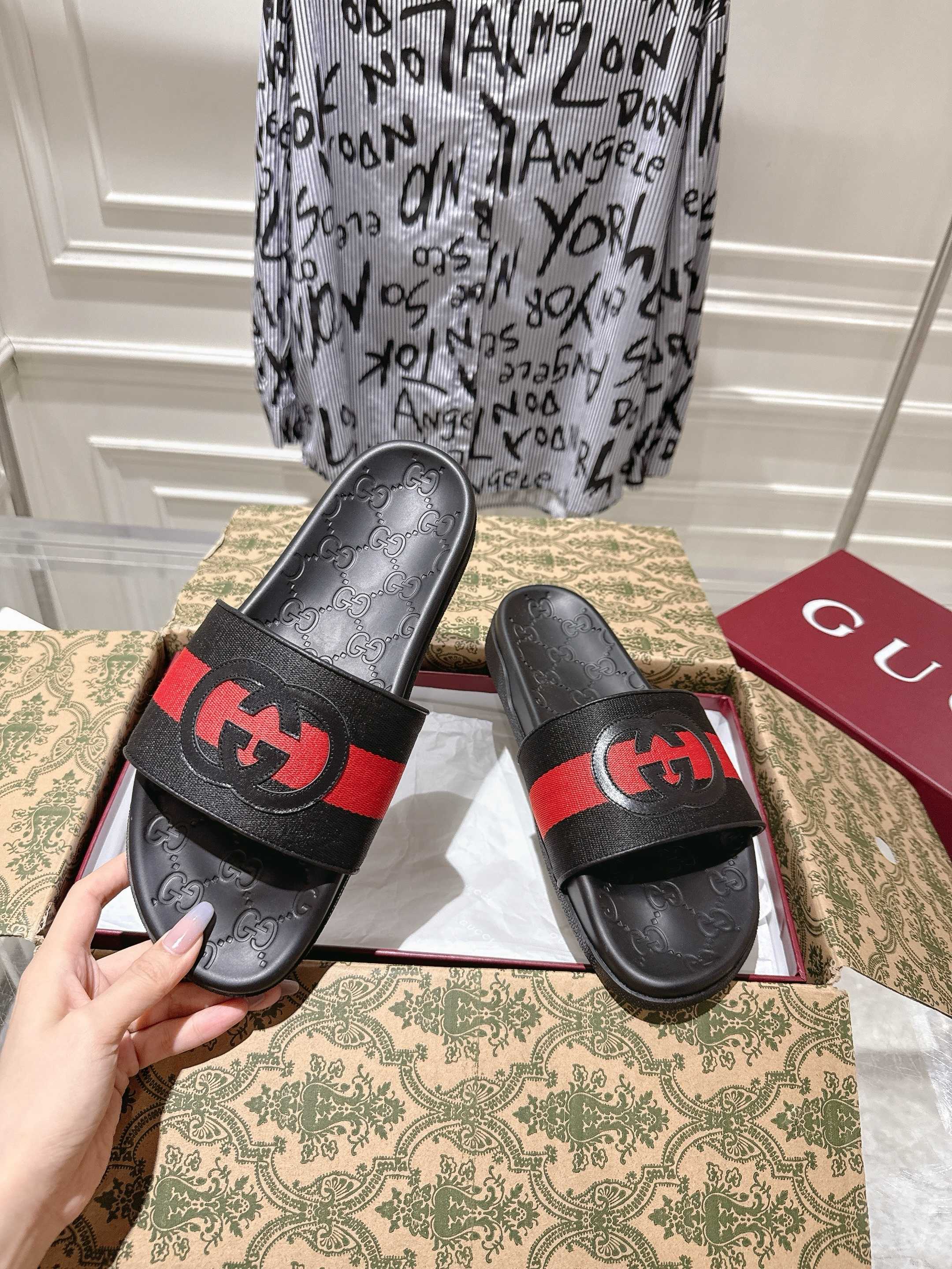 SANDALS 25S IN BLACK MIX RED LAMBSKIN EMBOSSED LOGO STYLE 2