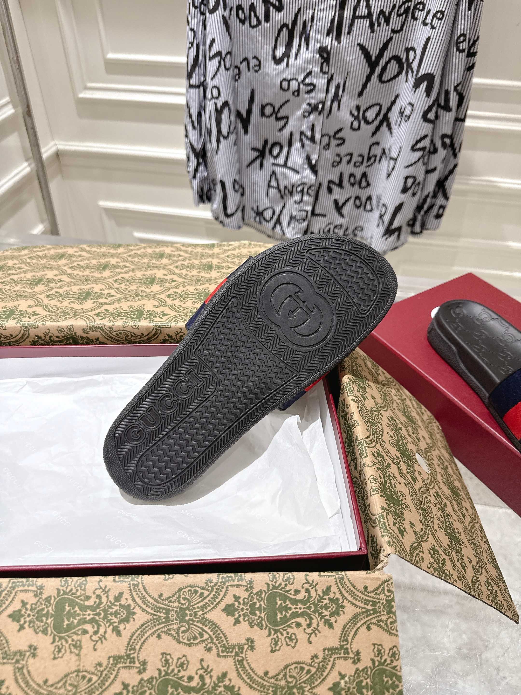 SANDALS 25S IN BLACK LAMBSKIN EMBOSSED LOGO STYLE 1