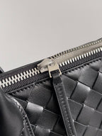 BV 25 Zipped North-South Tote 33.5cm Black Intrecciato Leather