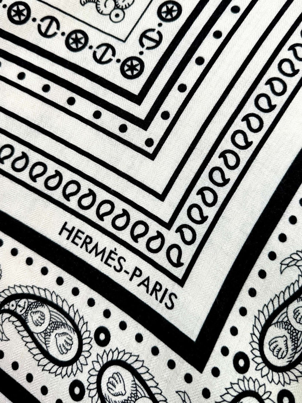 HERMES 25S SCARF 135 IN CASHMERE SILK 729038