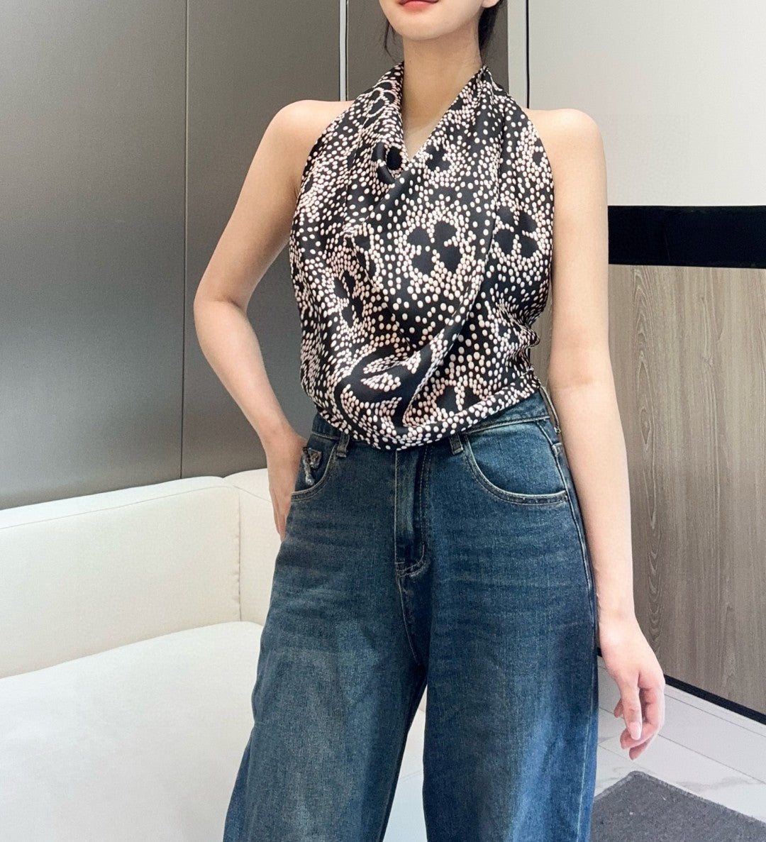 CHANEL 25S SCARF 90 IN SILK 724785