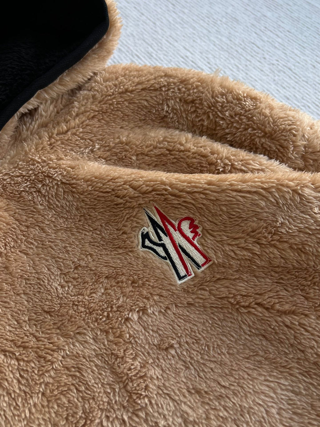 MONCLER 25S FUZZY TEDDY FLEECE HOODIE IN BROWN 042