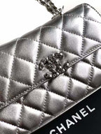 CHANEL 25S KELLY BAG 18 IN SILVER METALLIC LAMBSKIN WITH SILVER HARDWARE STYLE 3