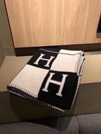 AVALON III THROW BLANKET 175 CM IN BLACK WOOL AND CASHMERE 351744