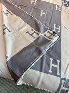 TIGRE BAYADERE BLANAVALON III THROW BLANKET IN LIGHT GRAY CASHMERE 407144