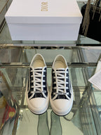 WALK'N PLATFORM SNEAKER IN IN NAVY BLUE EMBROIDERY ICONIC PATTERNS FABRIC