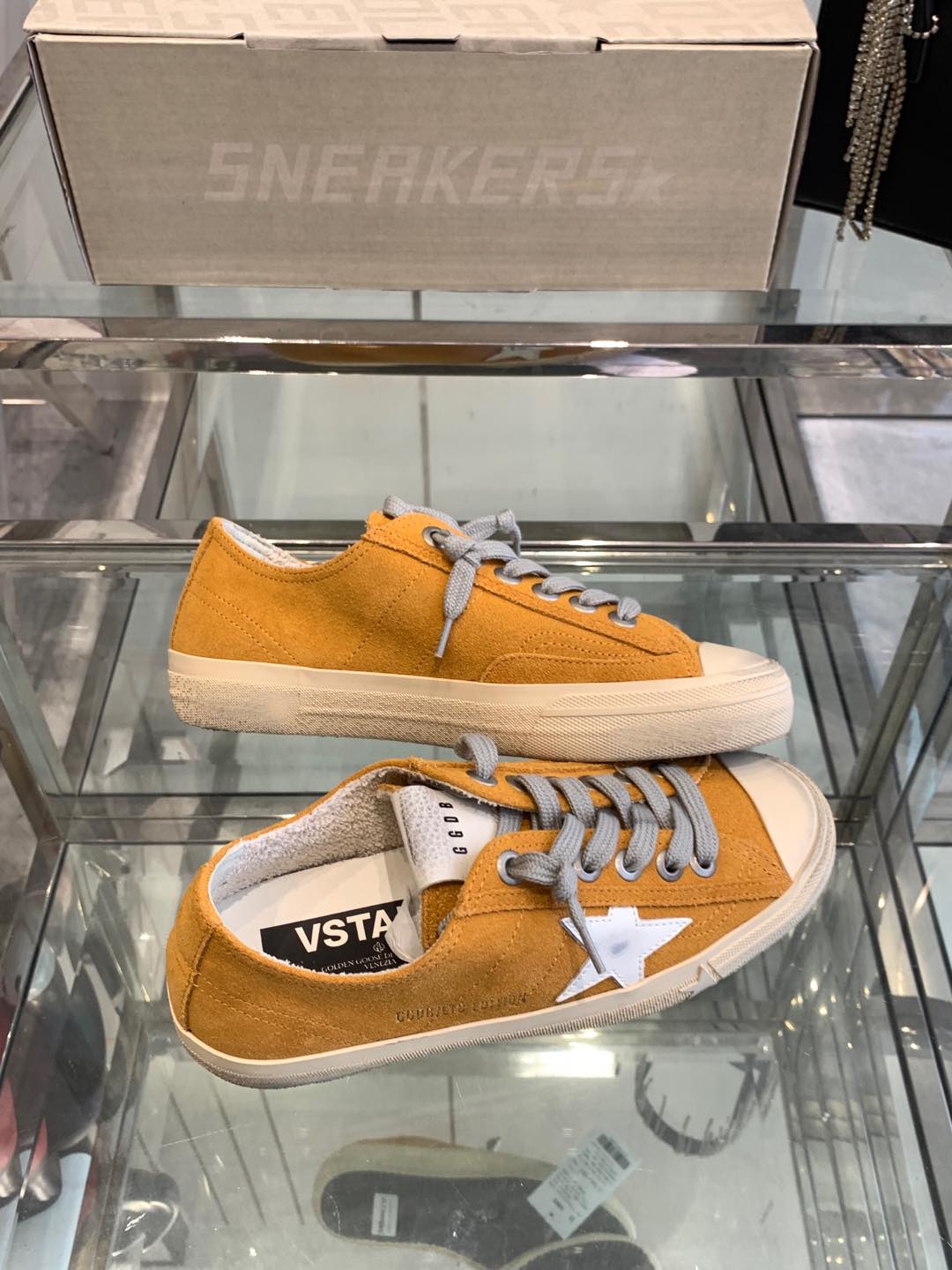 V-STAR LTD SNEAKERS IN MARIGOLD SUEDE WHITE STAR