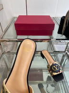 VLTN HIGH HEEL 25S 30 MM IN BEIGE FABRIC AND BLACK LAMBSKIN WITH EMBROIDERED CHERRY MOTIF