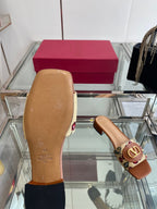 VLTN HIGH HEEL 25S 30 MM IN BEIGE FABRIC AND BROWN LAMBSKIN WITH EMBROIDERED CHERRY MOTIF