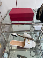 VLTN HIGH HEEL 25S 30 MM IN WHITE LAMBSKIN WITH GOLD HARDWARE