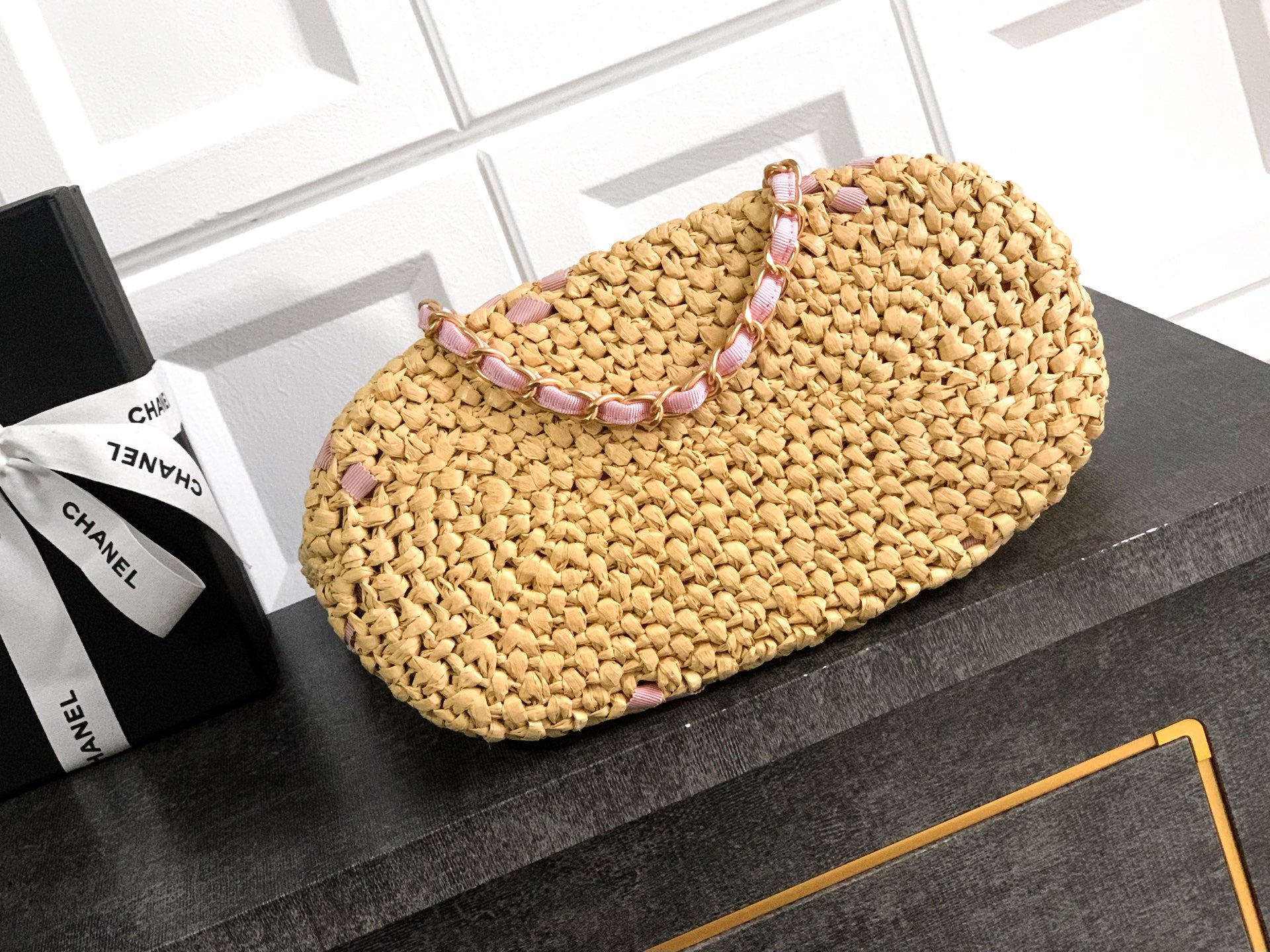 CC Logo Shopper Bag With Chain 23cm Beige Pink Raffia GHW