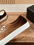 CONVERSE SNEAKER IN PENNY BROWN VELVET