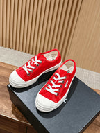 CONVERSE SNEAKER IN RUBY RED VELVET