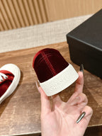 CONVERSE SNEAKER IN LIPSTICK RED VELVET